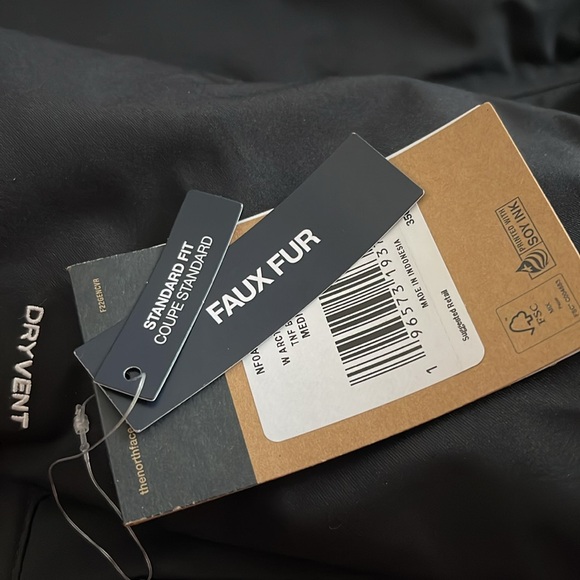 The North Face Arctic Waterproof 600-Fill-Power Down Parka with Faux Fur Trim - Picture 11 of 11